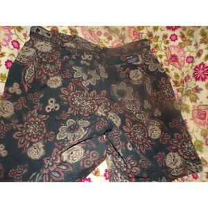 Hurley X size 28 paisley print shorts new with tag